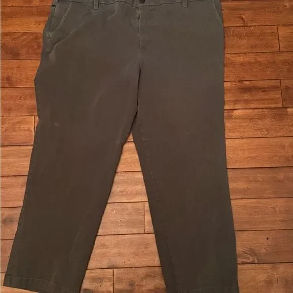 DOCKERS‎ Khaki Classic Fit  (gray ) - Men's W44L30 - Picture 3 of 5